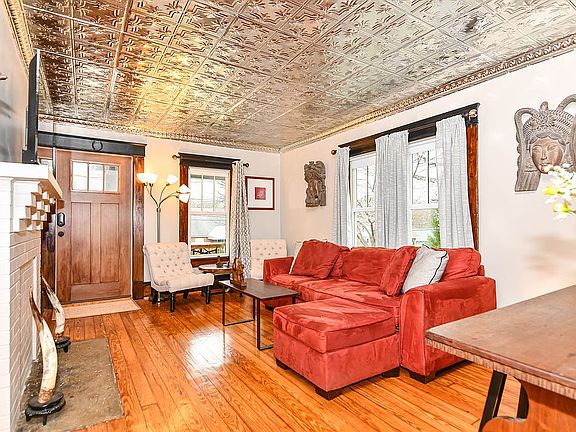 3rd image of 1009 Glenwood Ave