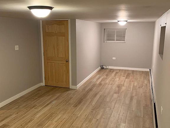 2nd image of 6645 W Albion Ave