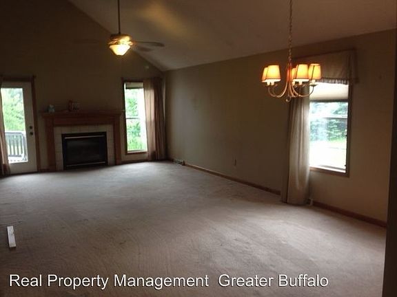 3rd image of 56 Trentwood Trl
