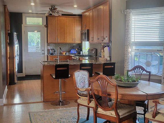 2nd image of 2622 W Farwell Ave Unit 2