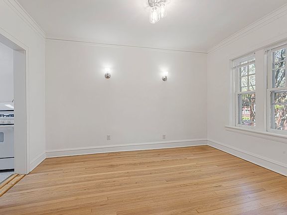 5th image of 2633 W Ainslie St #2