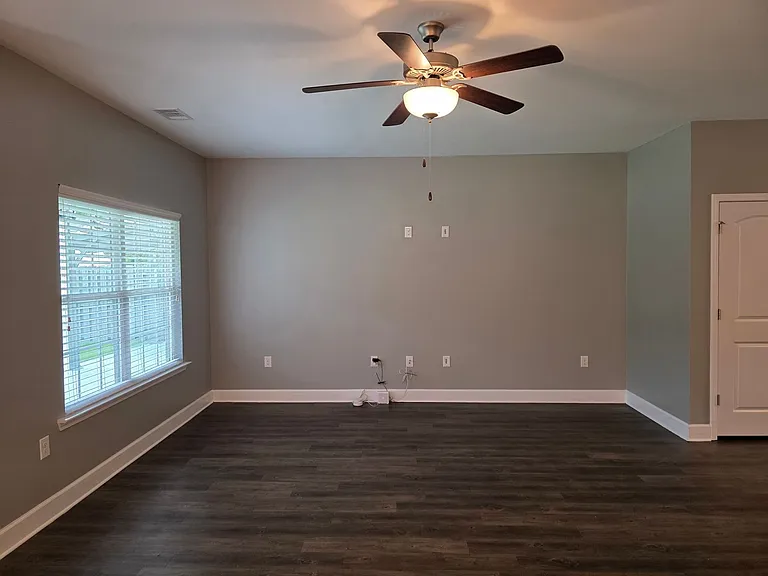 130 Clover Point Cir — Photo 6