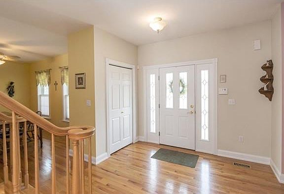 5th image of 413 Jackson Ave
