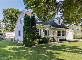 7258 Windgate Dr, Jenison, MI 49428