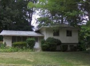13918 Vista Dr, Rockville, MD 20853