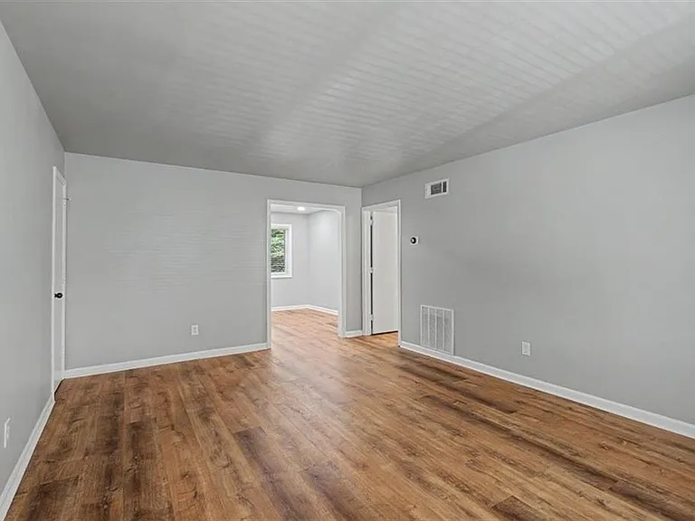 2430 Coosawattee Dr NE — Photo 11