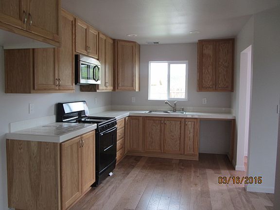 3rd image of 22550 Oak Ln