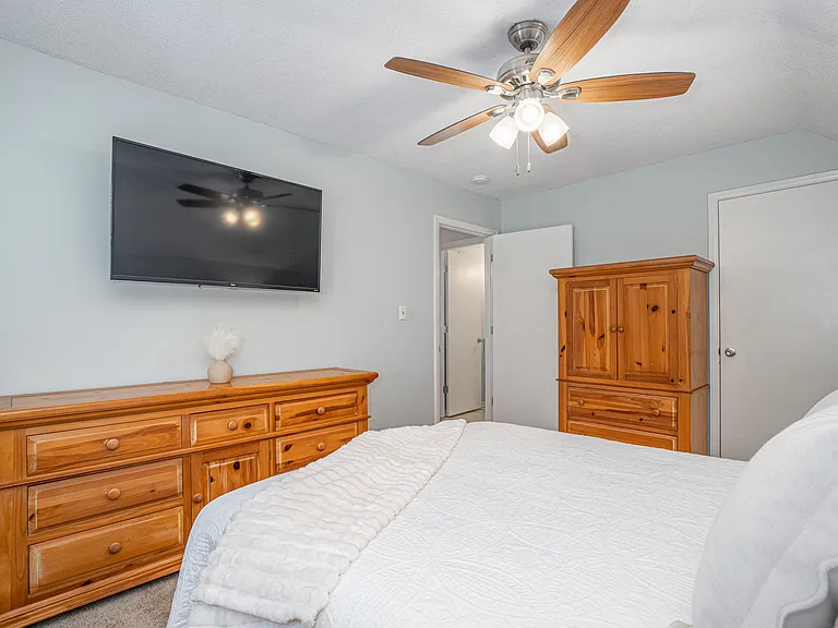 1019 Hulon Ln — Photo 13