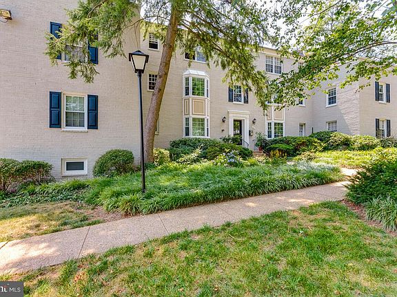 2nd image of 806 S Arlington Mill Dr #10204
