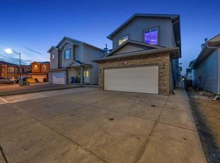 107 S Taracove Lndg NE, Calgary, AB T3J4S7