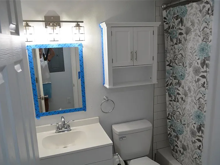 8201 Donaldson Dr — Photo 20