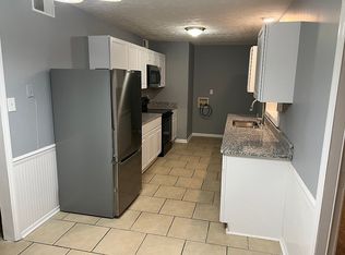 2193 Delta Dr, Fayetteville, NC 28304