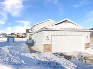 5259 49th Ave S, Fargo, ND 58104