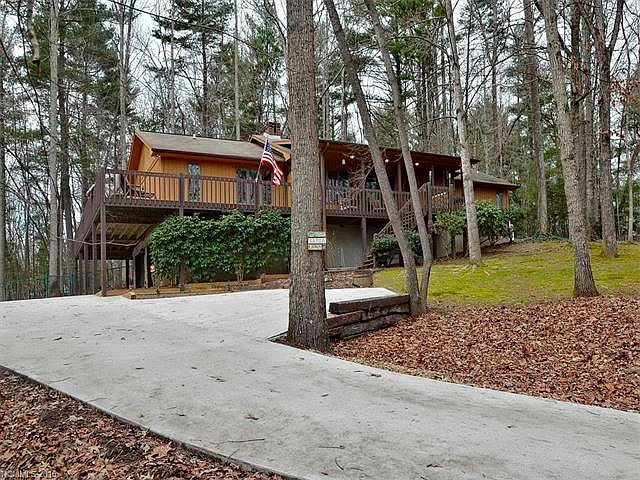 1st image of 283 Meadow Woods Dr