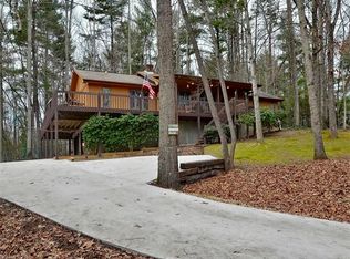 283 Meadow Woods Dr, Hendersonville, NC 28792