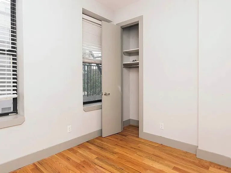 179 Woodward Ave #1R — Photo 6