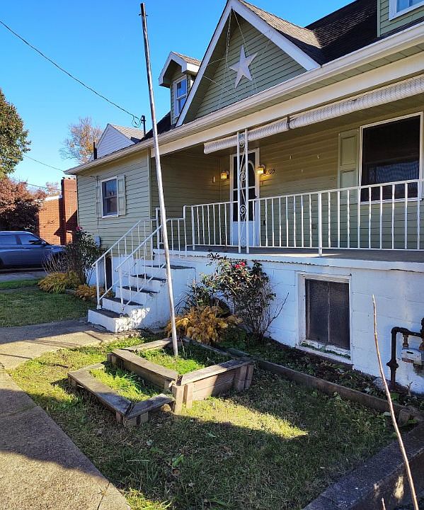 1st image of 105 N Railroad St #1