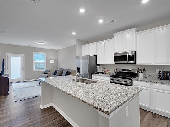 5th image of 105 Norse Creek Dr