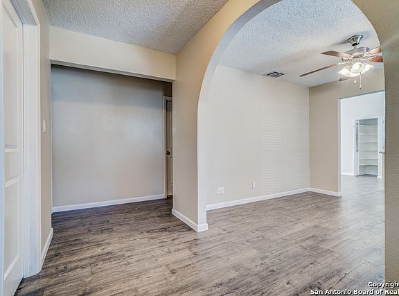 5th image of 412 Menlo Blvd
