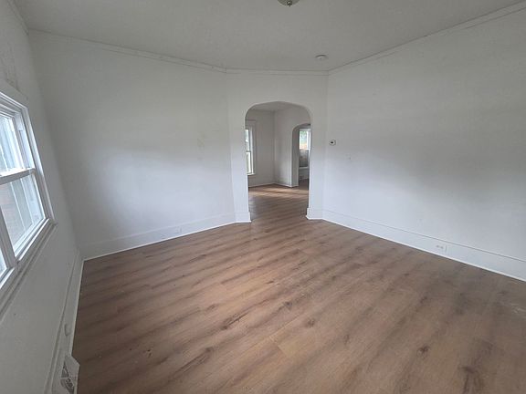 5th image of 2316 Ash St