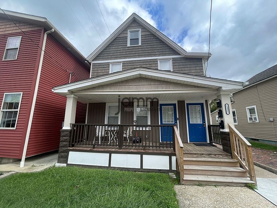 1st image of 1335 W 69th St #3