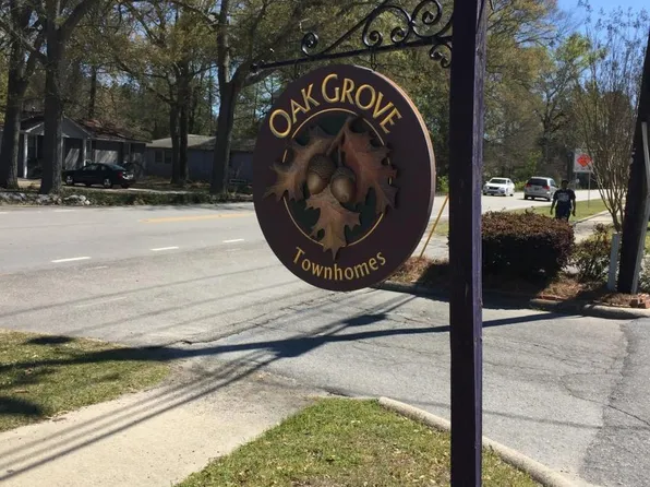 341 Oak Dr, Lexington, SC 29073