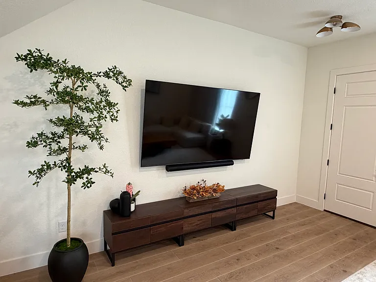 1722 N Olive St — Photo 10