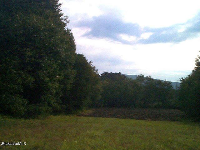 1st image of 9 Silvermine Ln