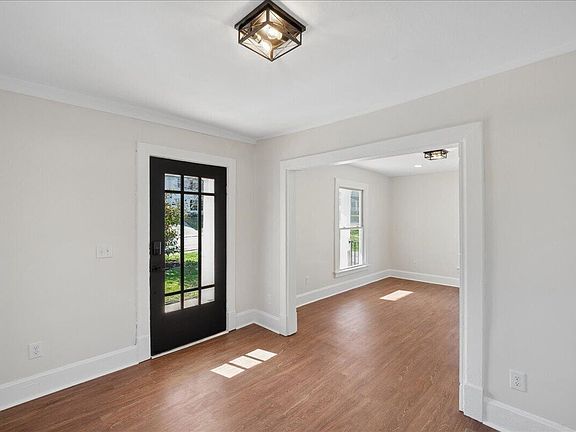 5th image of 277 Sherman Ave