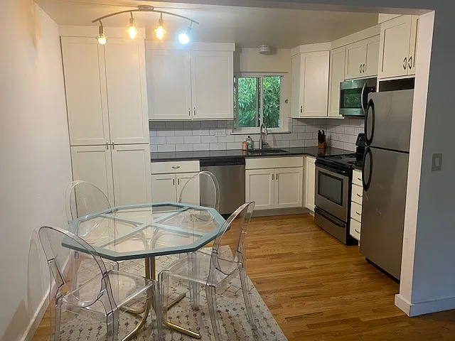 3008 E Howell St — Photo 3