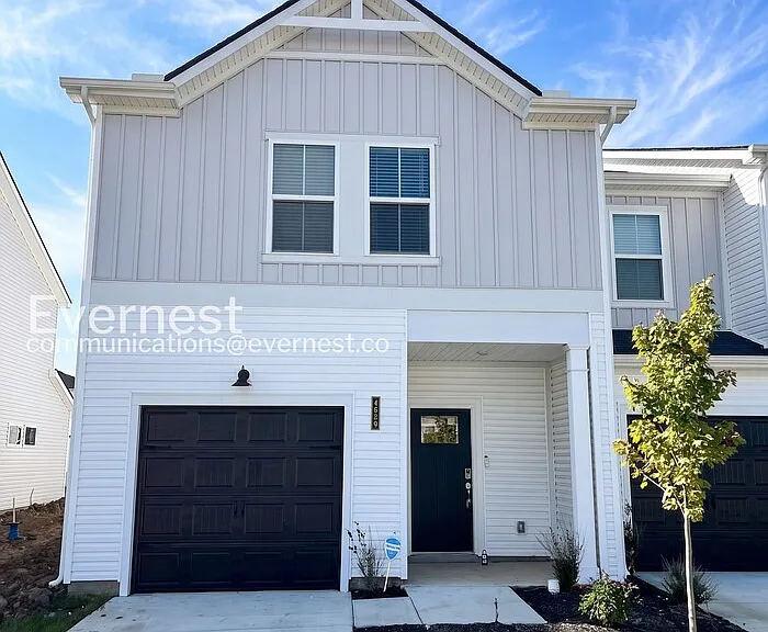 4522 Skywood Ln — Photo 1