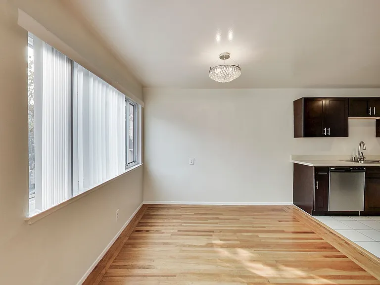 1220 Hayes St #1 — Photo 5