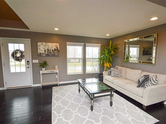 3rd image of 2805 Hinsdale Dr