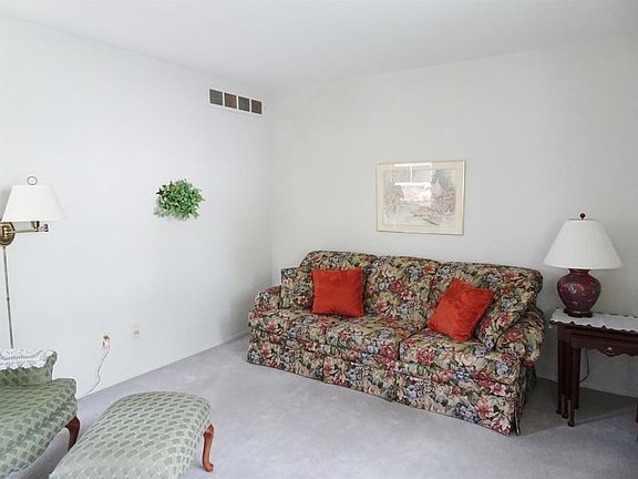 4th image of 2948 Whittier Ct