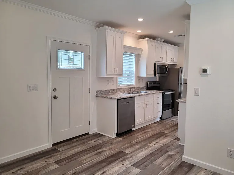 5600 Jennie St #15 — Photo 15