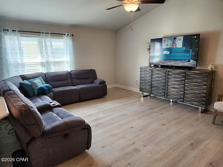 11729 Poston Rd — Photo 11