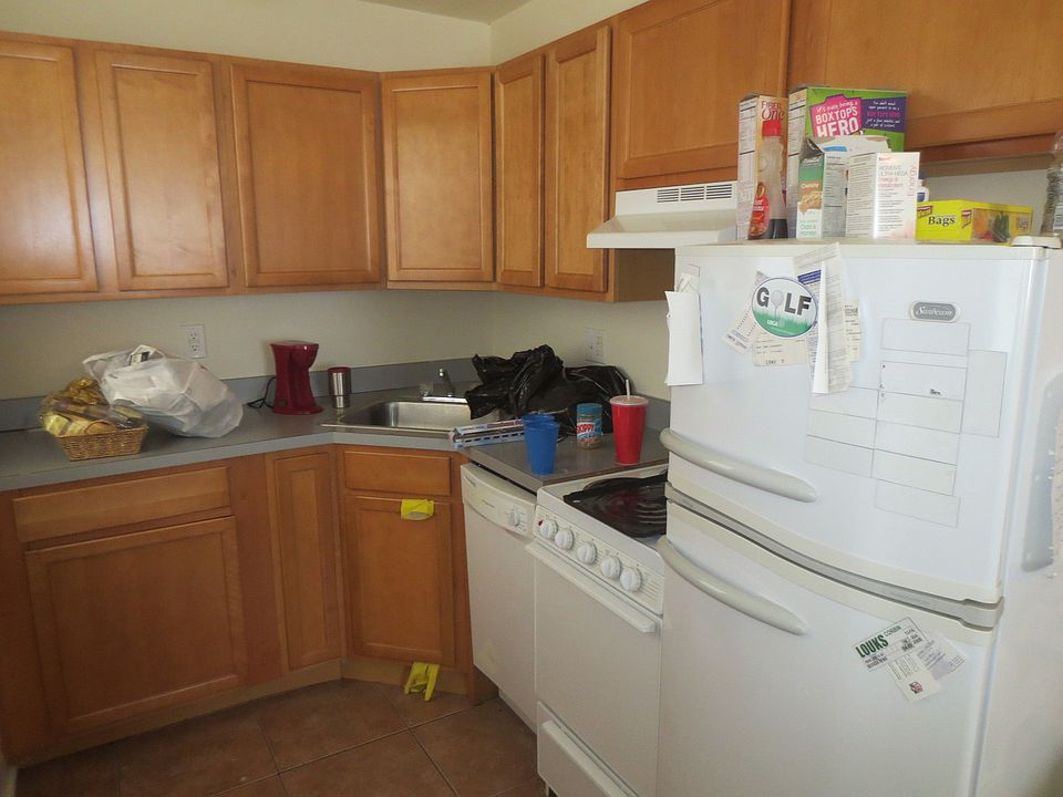 2nd image of 4801 Pine St APT A1