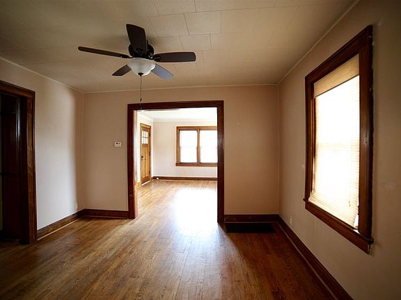 4th image of 312 N Wenger Ave