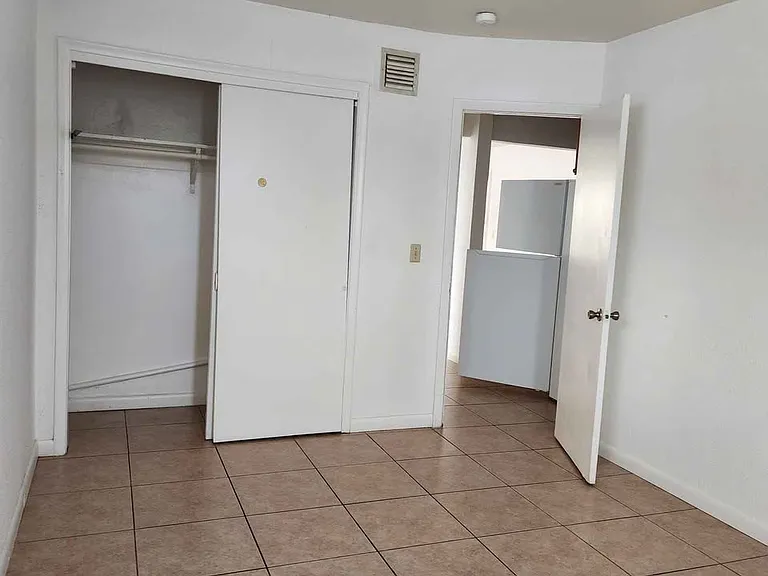 2130 Avenue S #106 — Photo 3