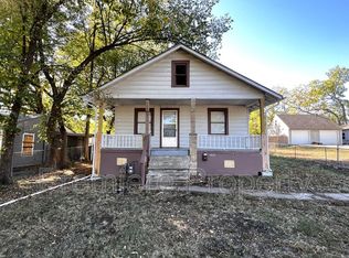 8320 Wabash Ave, Kansas City, MO 64132