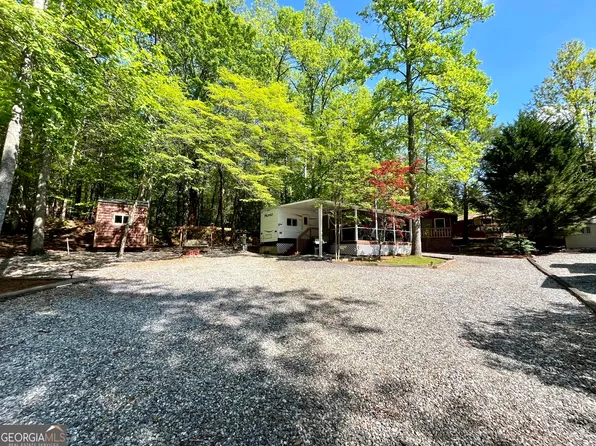 252 Camptown Trl, Cleveland, GA 30528