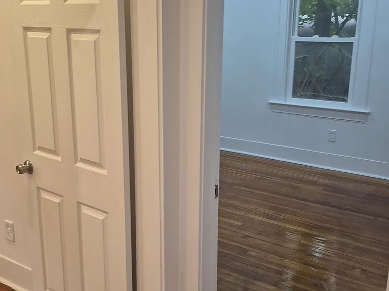 195 Francis Ave #4 — Photo 6