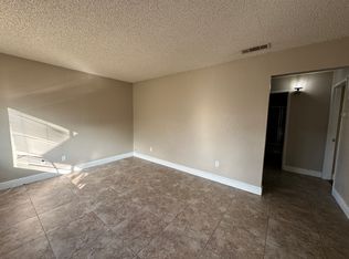 2801 Villalovos Ct APT 4, Bakersfield, CA 93304