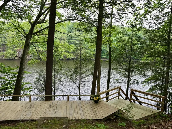 7 Decary Rd, Biddeford, ME 04005