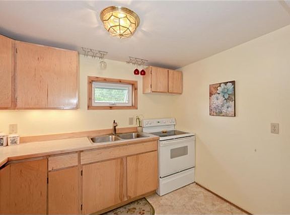 5th image of 1785 Latoya Cir