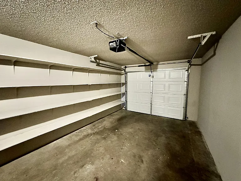 2437 W Gum St — Photo 18