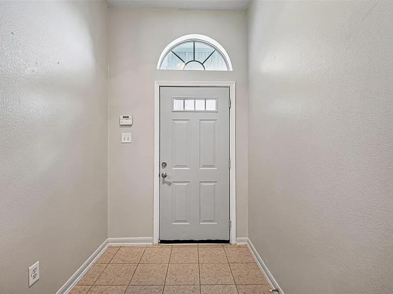 9241 Clearwood Landing Blvd — Photo 5