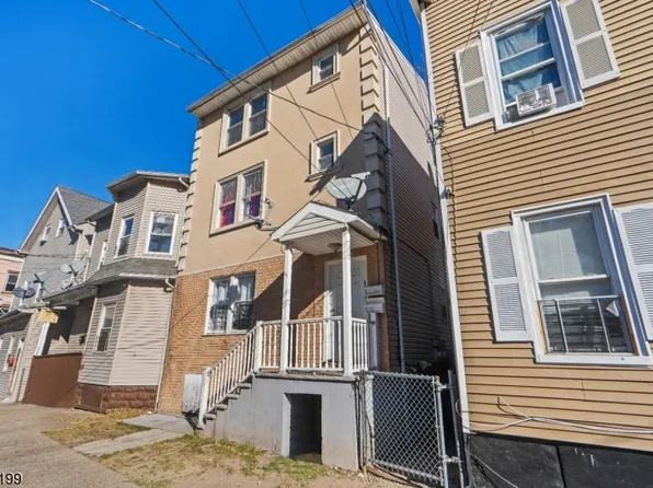 132 E Main St, Paterson City, NJ 07522