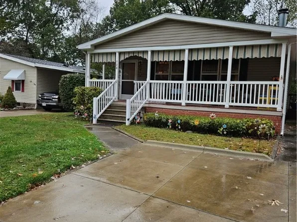 128 A St SW, Navarre, OH 44662