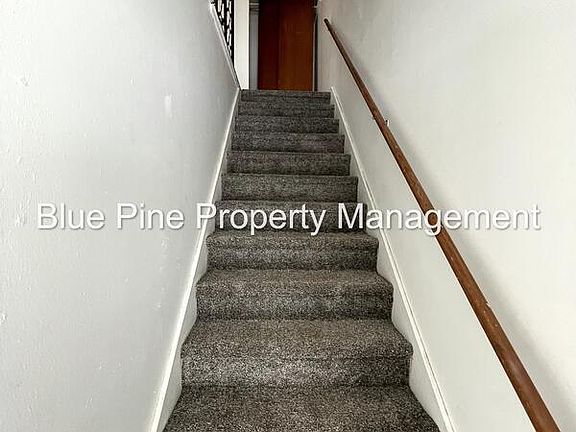 2nd image of 262 Pine St